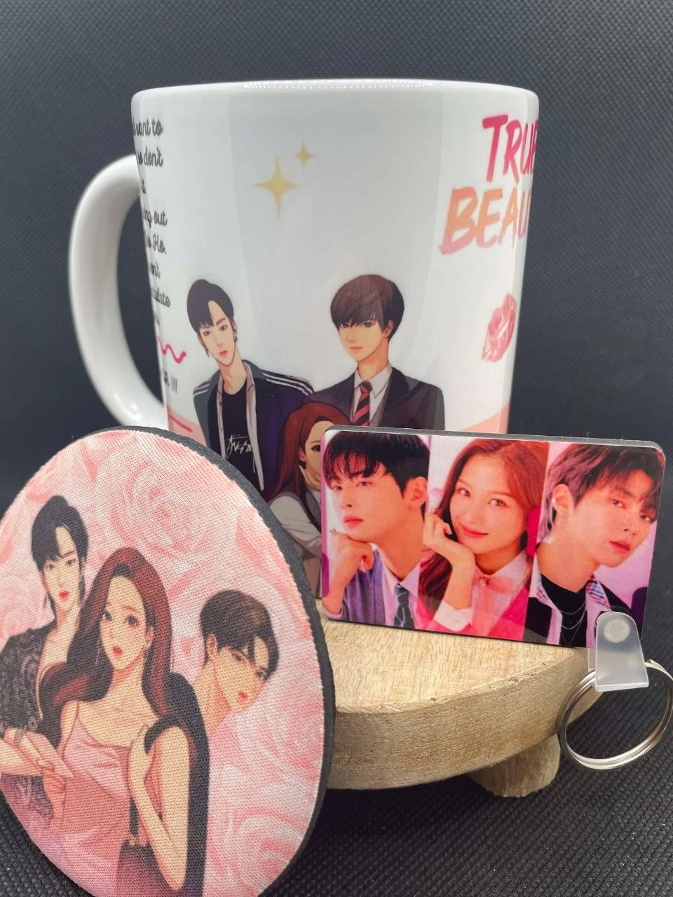 🎁 Coffret Mug – Mug + Porte-clés + Dessous de Tasse – True Beauty 💖